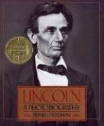 Lincoln: A Photobiography 표지